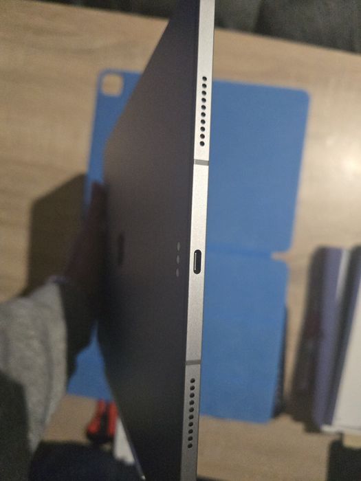 Таблет iPad Pro 12'9 2022 6th с Pencil 2nd