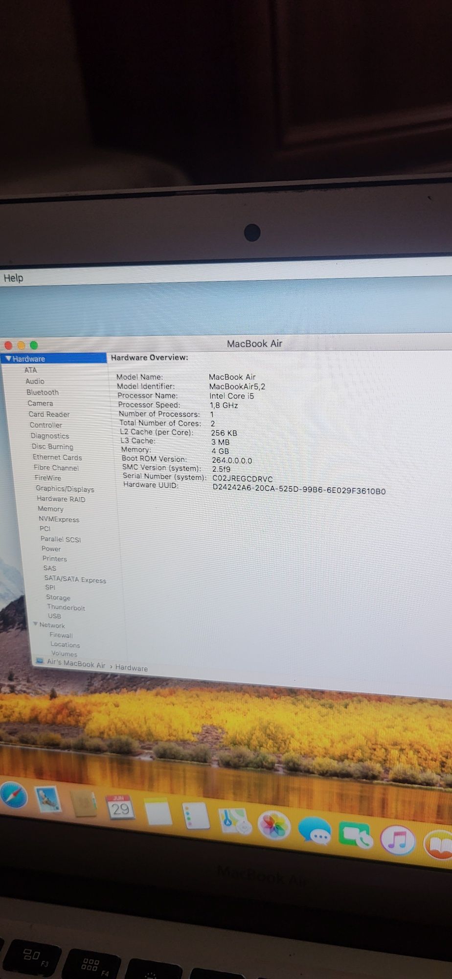 Vând Macbook air 2017