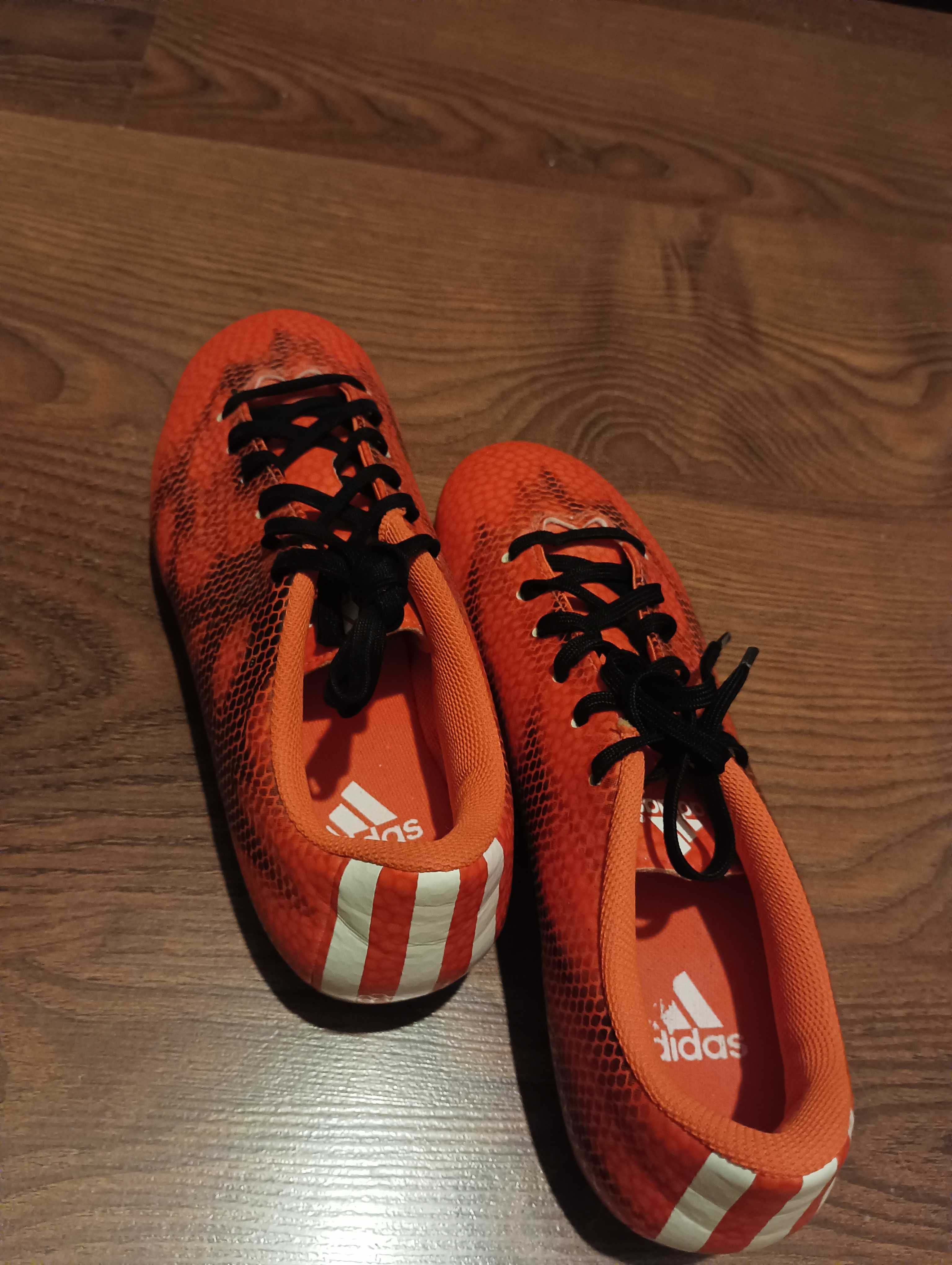 Футболни бутонки Adidas