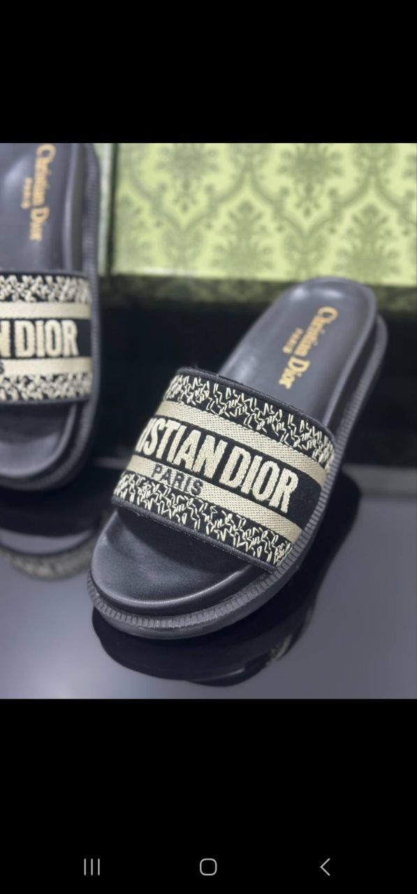 Papuci Christian Dior