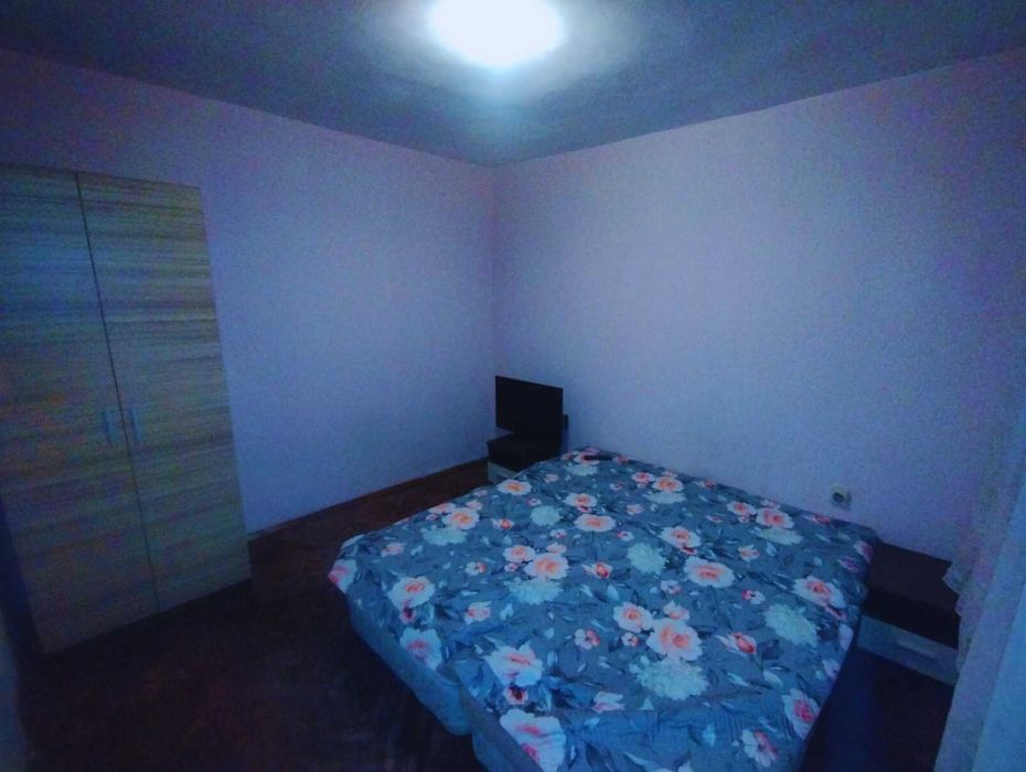 Дава се под наем Тристаен апартамент в София, Люлин 1 - 130 кв.м за 561 € - Снимка #1