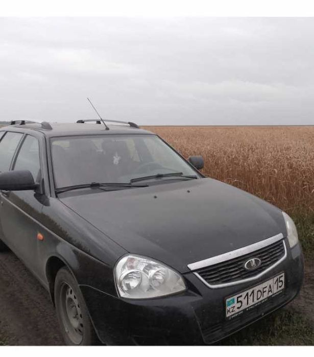 Машина Лада Приора Универсал