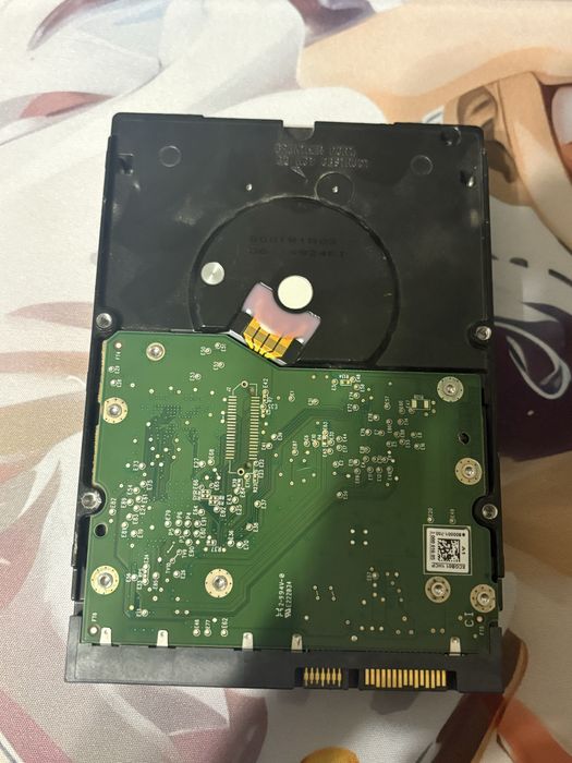Продается жесткий диск  6.Терабайт