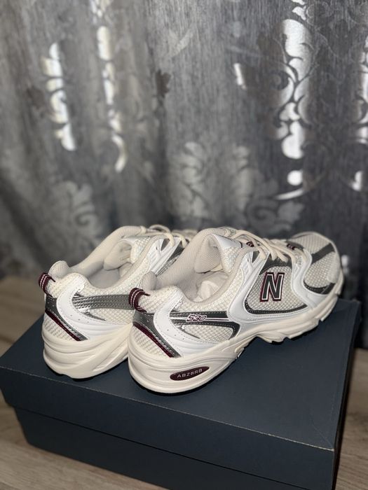 New Balance 530.