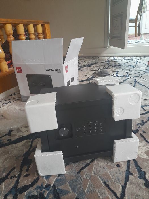 Мини сейф с отпечатком и пинкодом