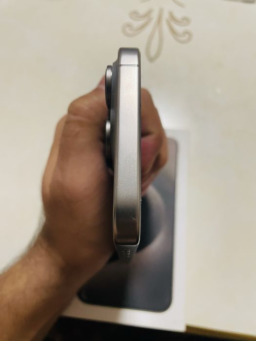 Продаю Iphone 15 pro max 256 gb