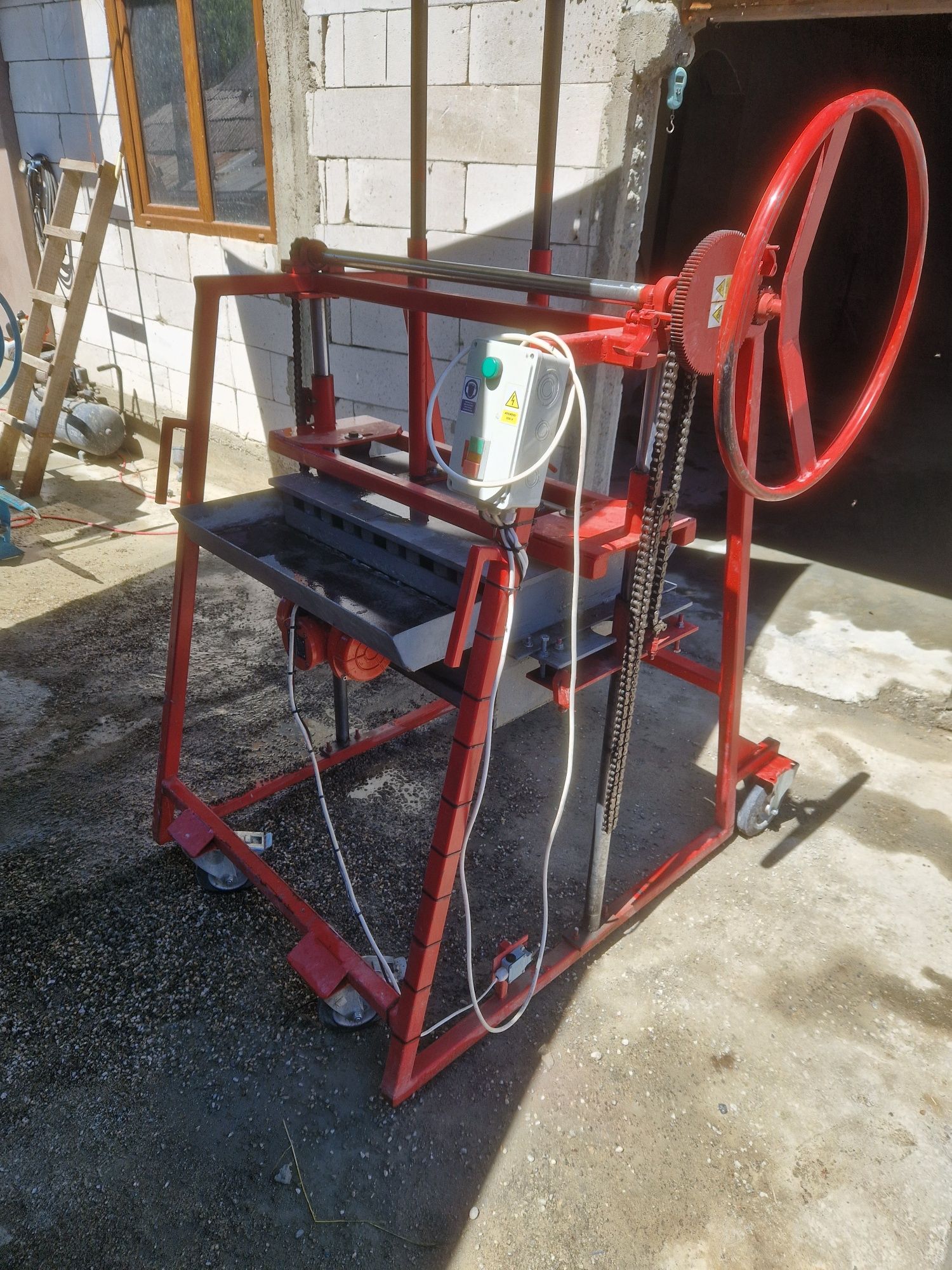 Presa boltari beton