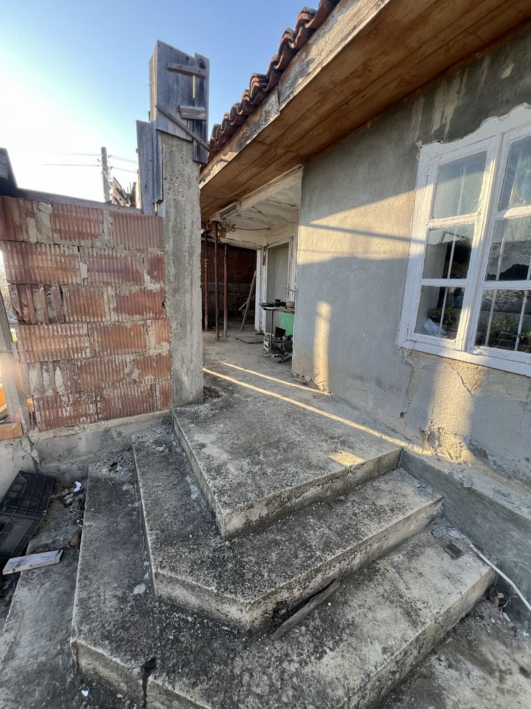 Продава се Къща в Варна, Базар Левски - 190 кв.м за 408 €/кв.м - Снимка #2