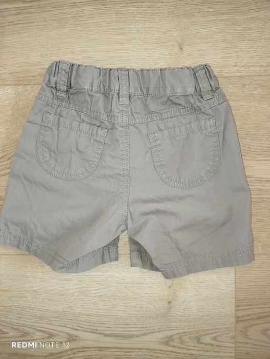 Сукманче + две поли, къси панталонки и два броя блузки подарък 110