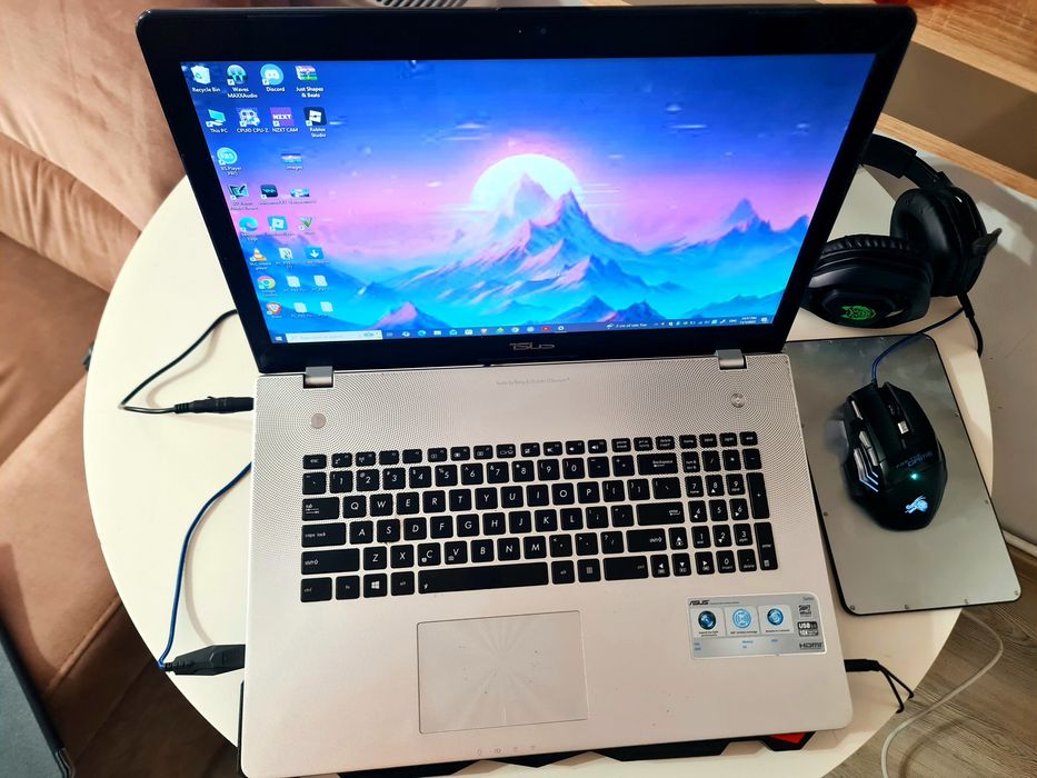 Laptop Asus cu defectiuni