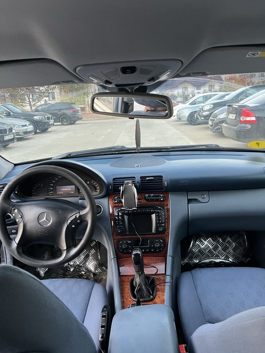 Mercedess ,de vanzare ,mai multe detalii in privat