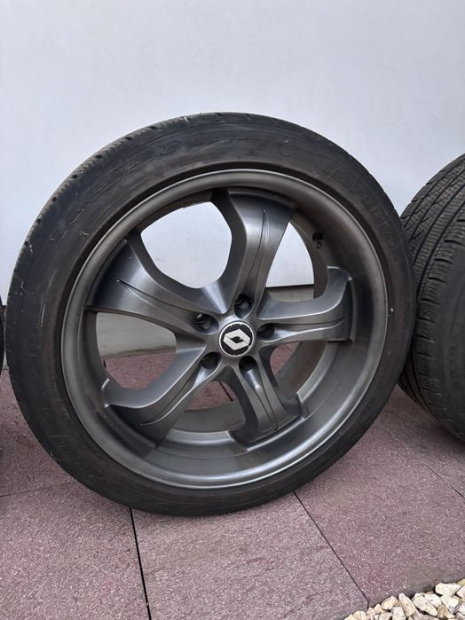 Jante/Roti Renault  echipate cu anvelope de iarnă  245/40 R19