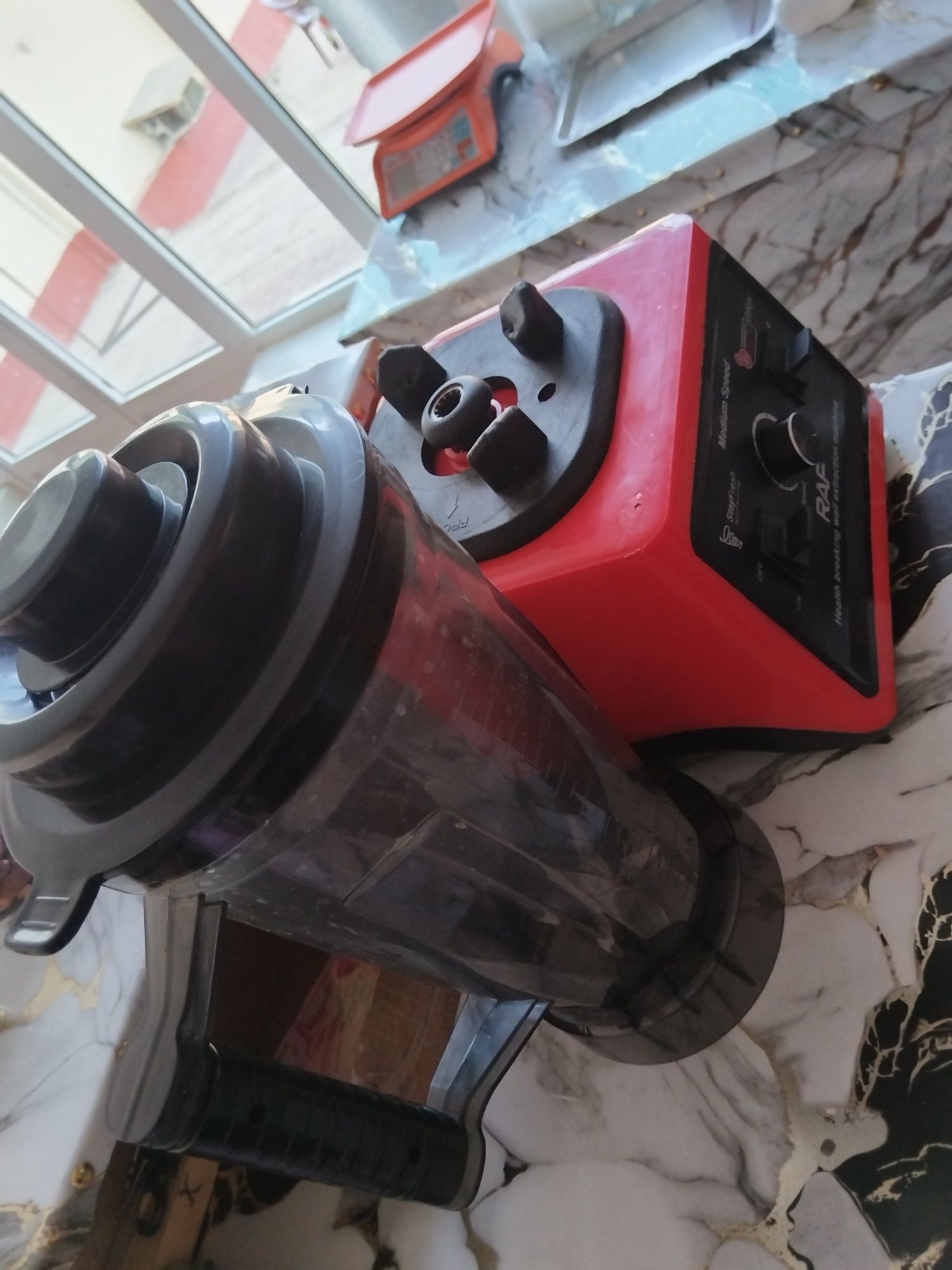 Blenderi sotiladi RAF srochna ishlashi zor