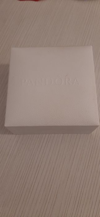3 Charmuri Pandora originale (pret pe bucata). Restul vandute