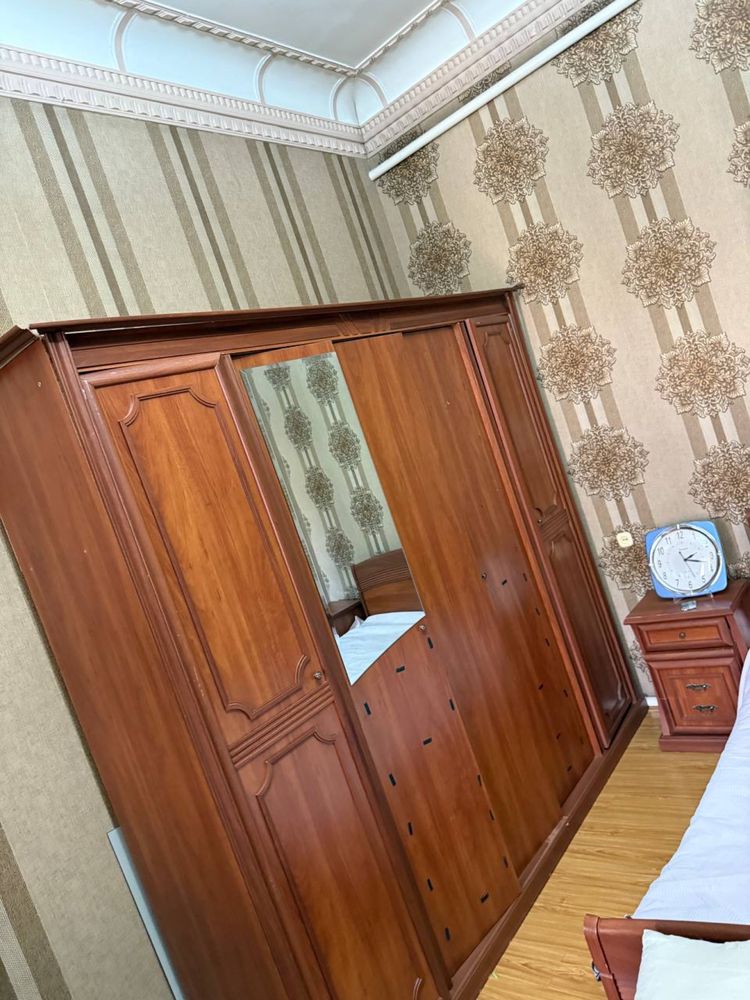 Мебель для спальни,качественный,б/у в хорошем состоянии.