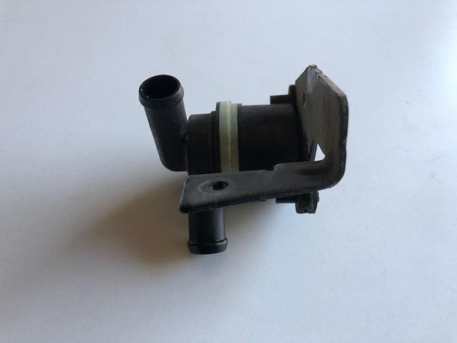 Pompa auxiliara apa 03L965561A Audi A4 B8/8K [2007 - 2011]