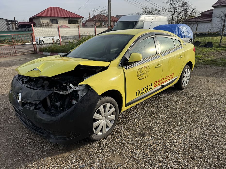 RENAULT FLUENCE 2016 avariat 1,6 benzina EURO 6 Primul Proprietar