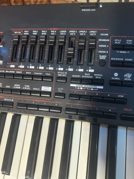 Korg pa4x oriental in stare ireprosabila