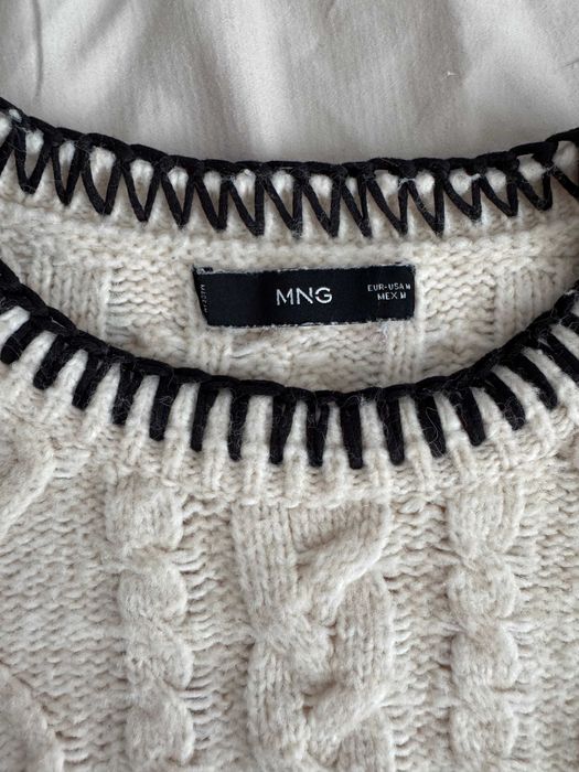 Бежов пуловер, М номер, Манго