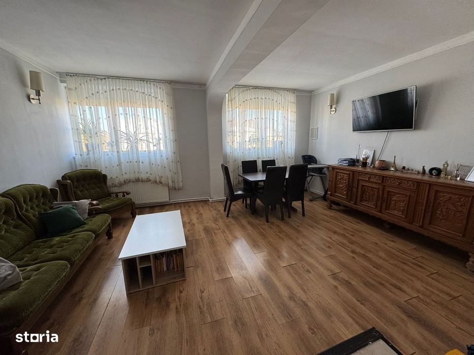 Casa P+M + Afacere in domeniul Horeca situat in zona Paulesti