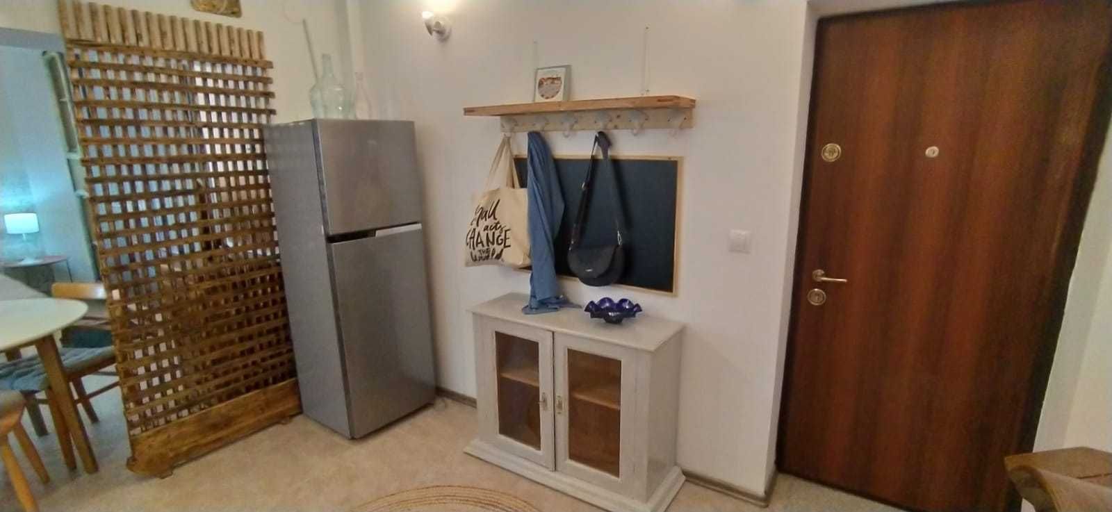 studio modern de vanzare