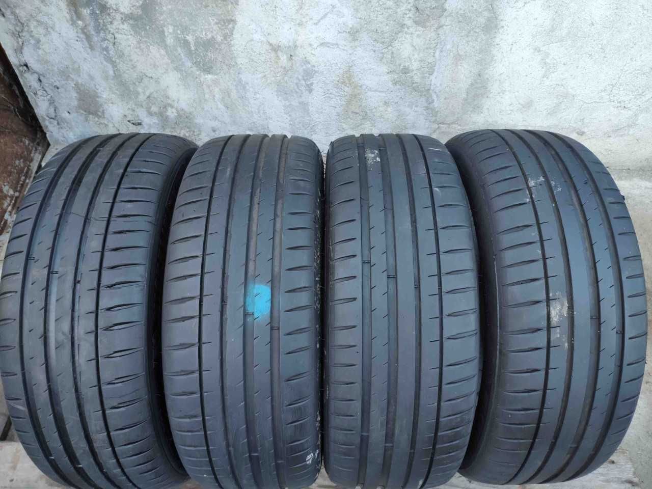 set 4 anvelope vara 225/40/18 Michelin , 7 mm