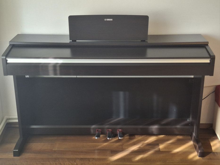 Pian digital Yamaha Auris YDP-142