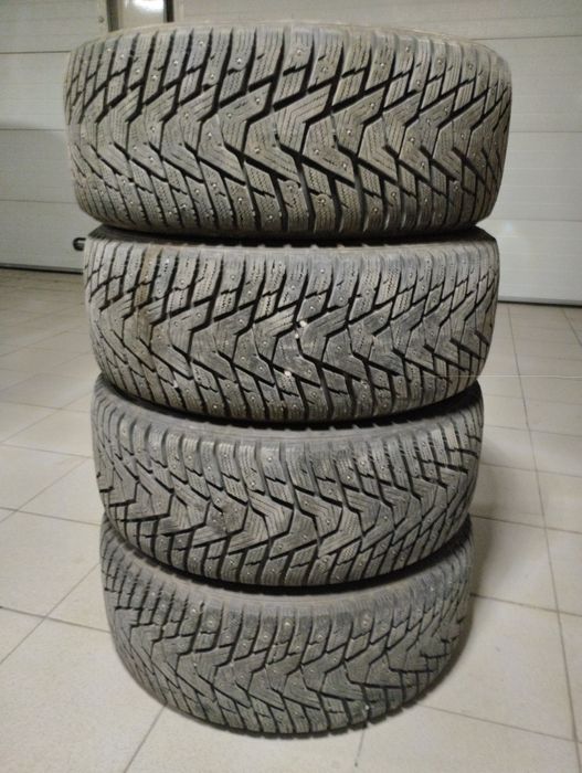 Продам комплект новый на 75 камри размер 18р 45,235