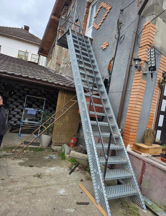 Scari metalice zincate