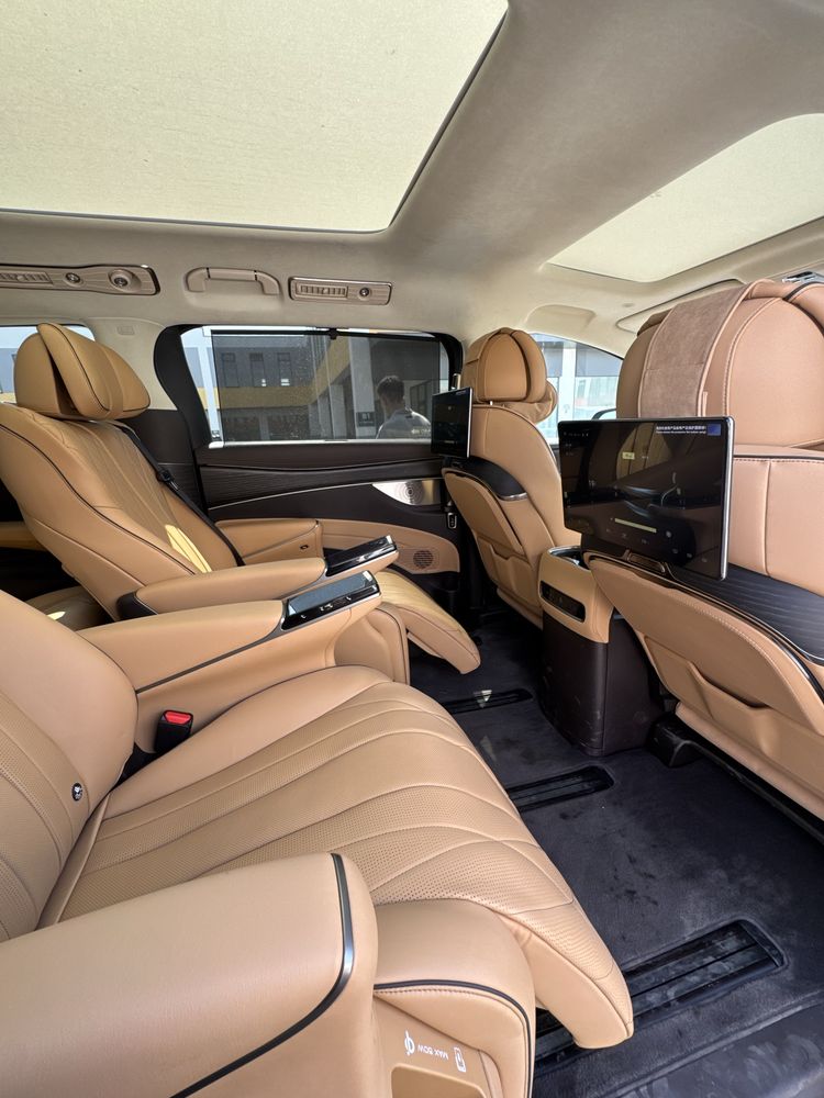 BYD Denza D9 full