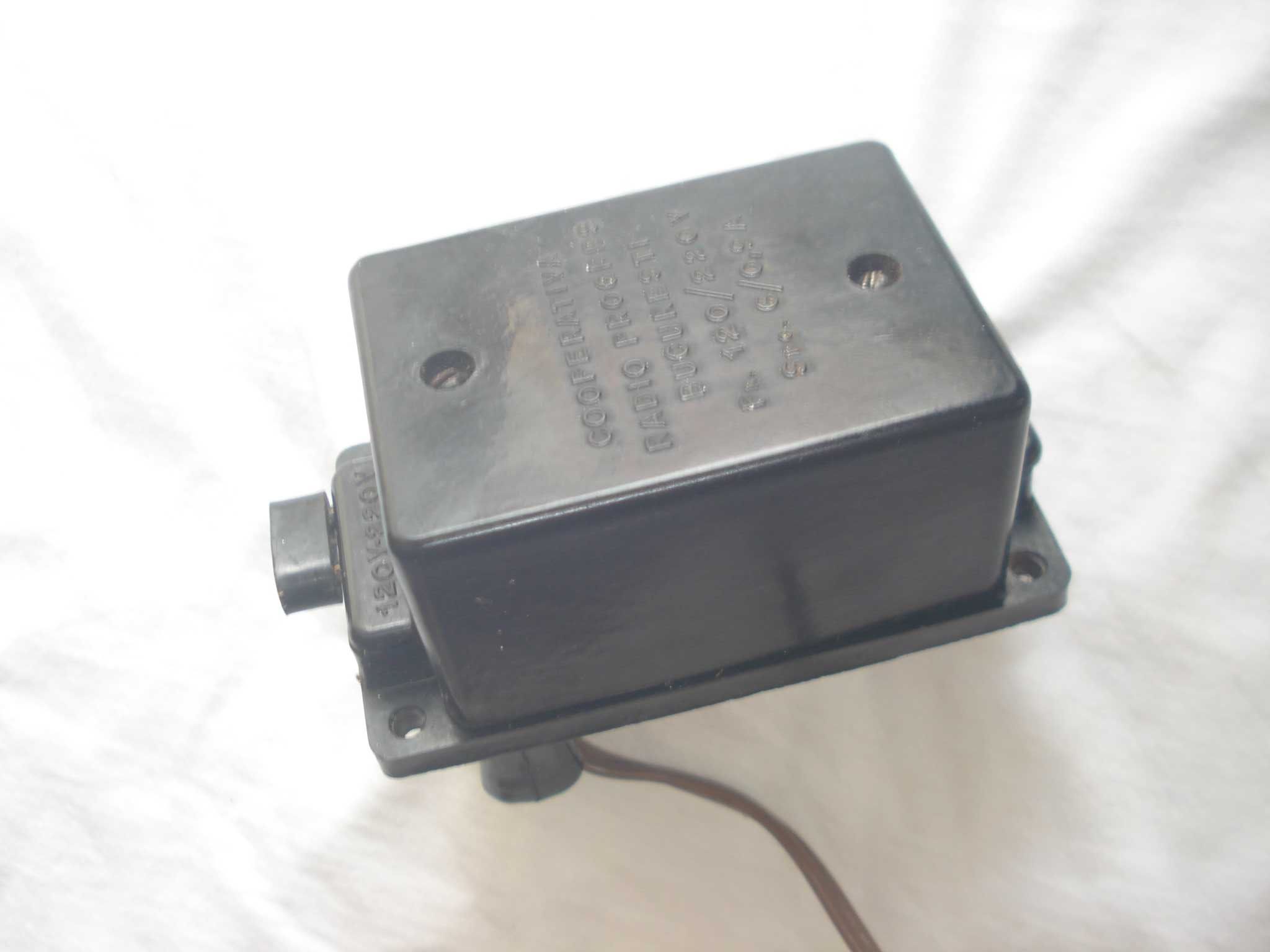Transformator MASINA CUSUT  iluminat cusatura 220/6 V 0,9A