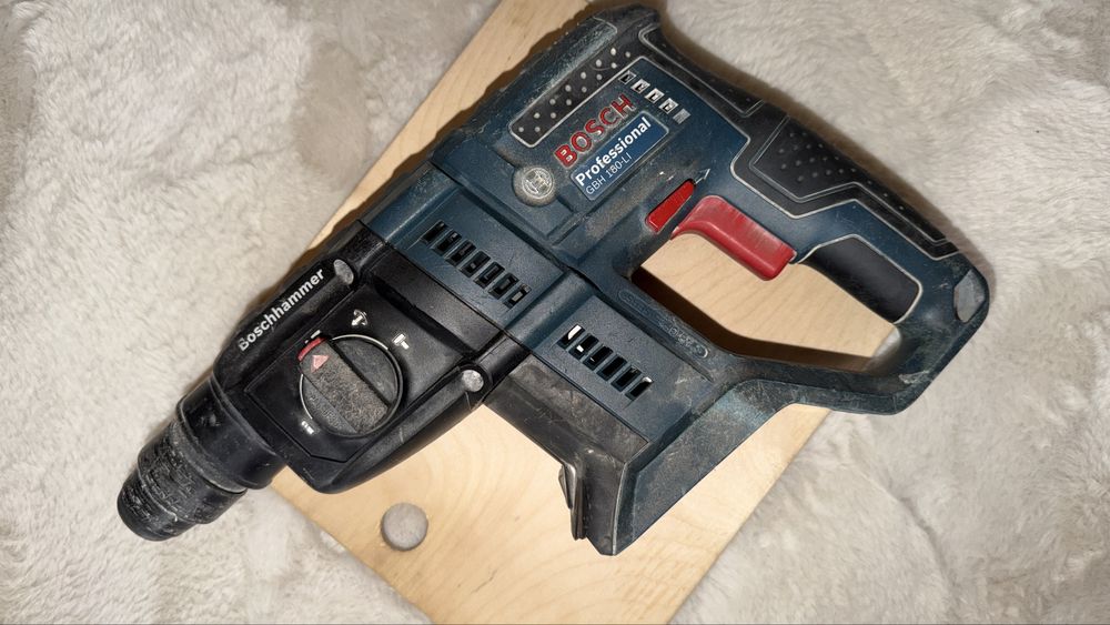 Акумулаторен перфоратор BOSCH