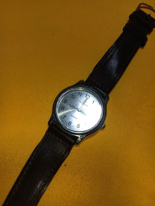 Charles Dion дамски часовник - 9 лв