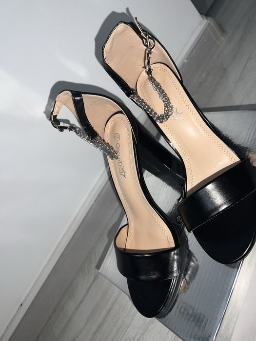 sandale cu toc,noi nepurtate,marimea 39