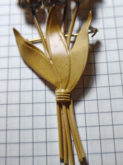 Брошка позолоченная советских времён.