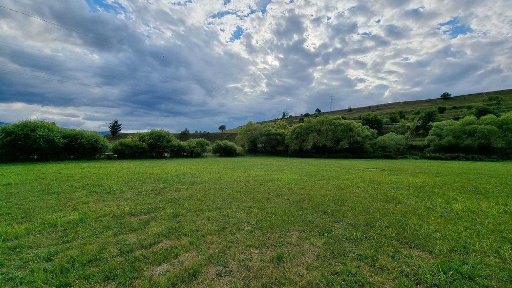 Teren intravilan Toplita, drum asfaltat, 5 minute de centru -3 loturi