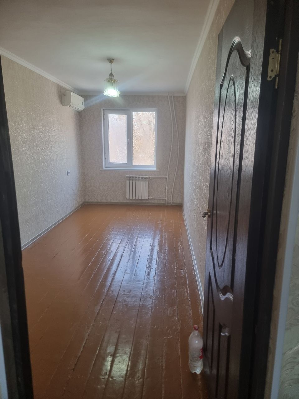 Продаётся 2х квартира в Чирчике на против Октябрь базар
