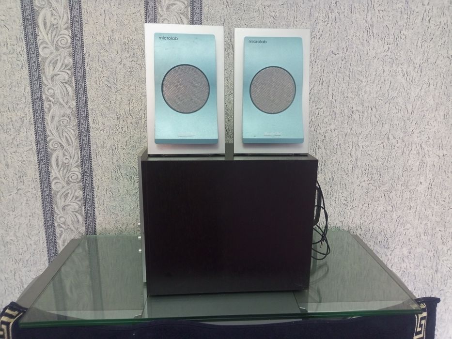 Продам сабвуфер microlab m890.