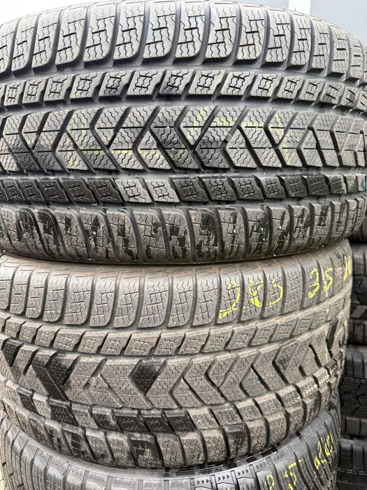 285 35 R20 IARNA PIRELLI