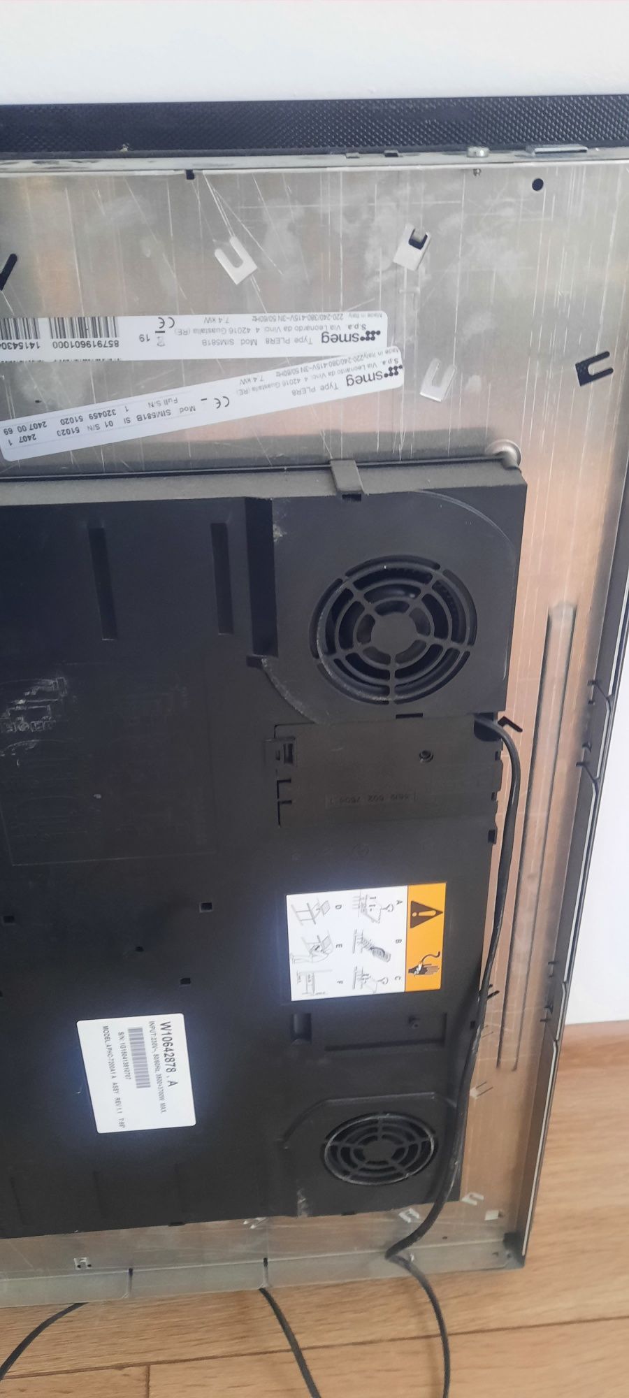 Smeg mod 581B Индукционен Керамичен плот 7.4kw 77/51ст