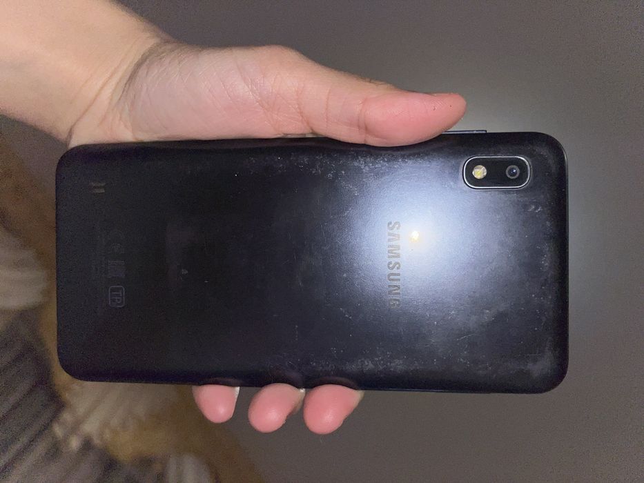 Samsung A 10 сотовый