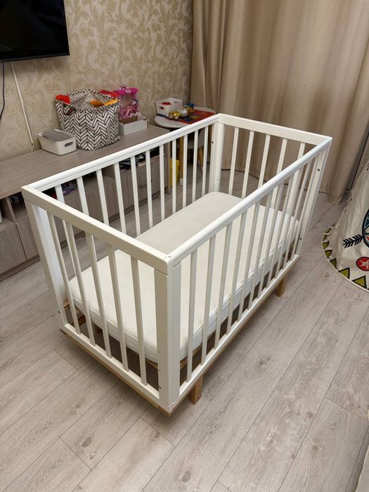 Детская кровать с матрасом