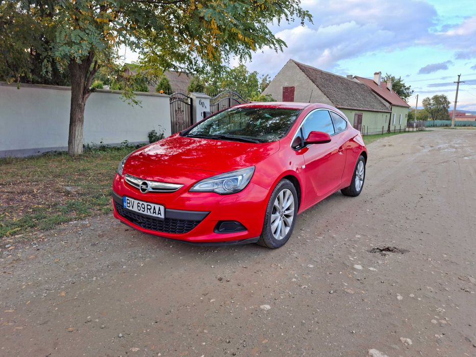 Opel Astra J Gtc 2012 1.4 120 cai 162000 km