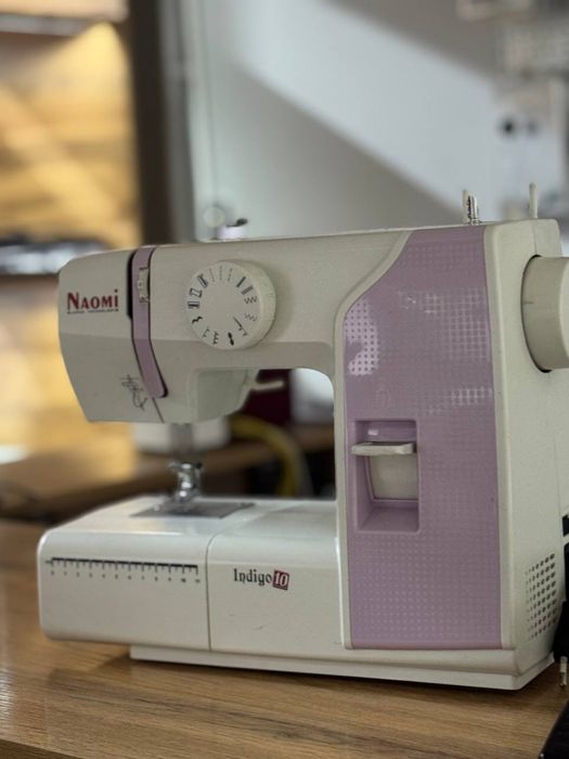 Швейная машина Naomi Indigo 10
