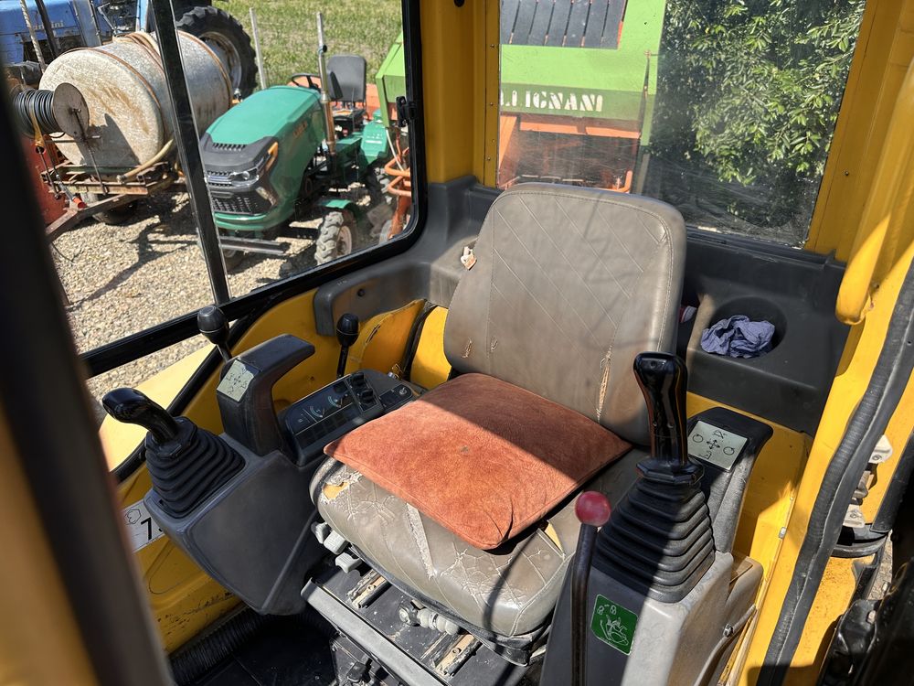 Miniexcavator Komatsu PC27R, 2800 ore, an 2001, 4 cupe