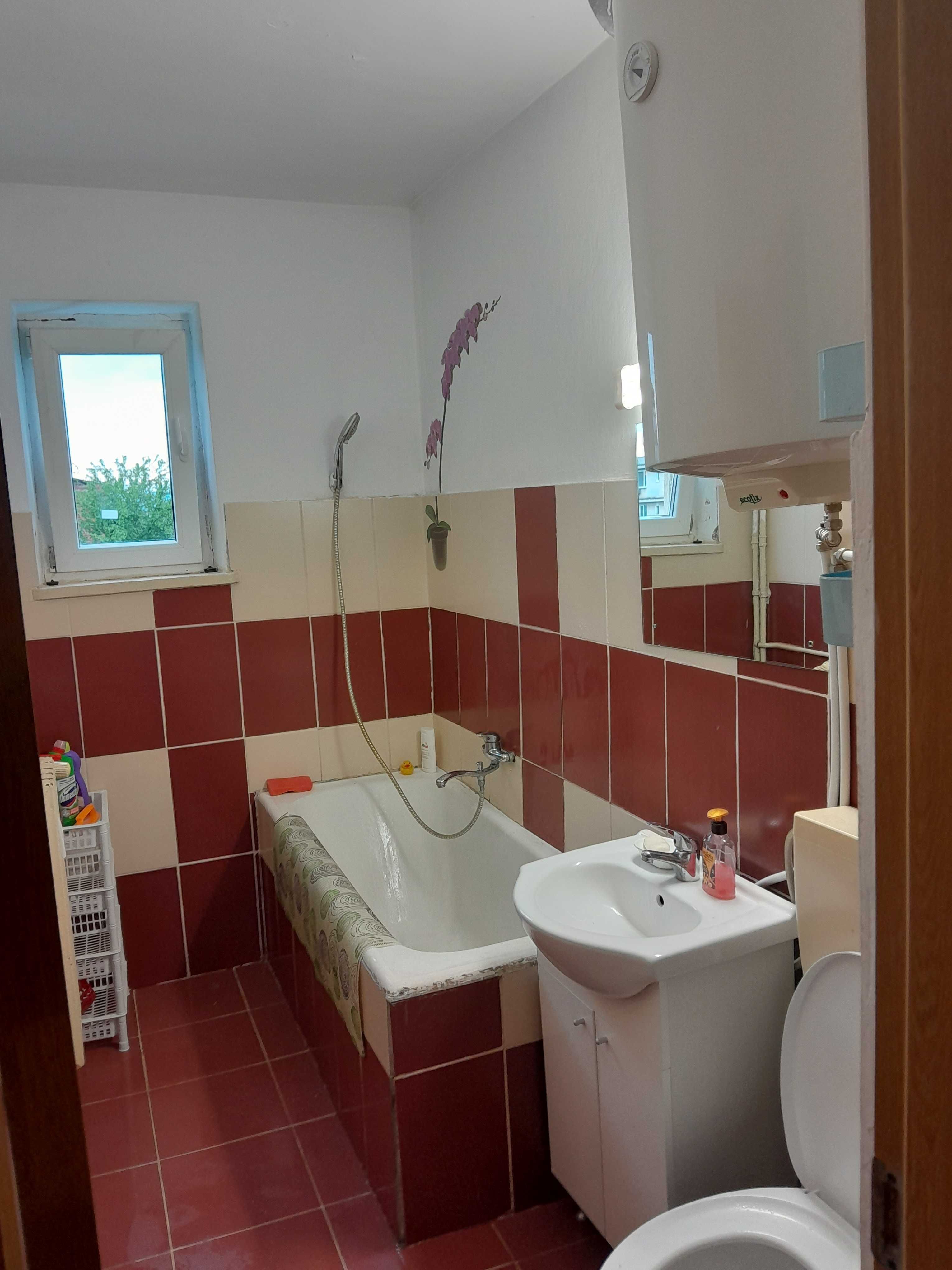 Vand apartament 2 camere