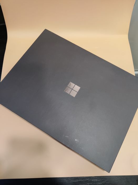 Hope Amanet P8 Microsoft Surface Pro 11th Model 2076 Noua! Sigilata!