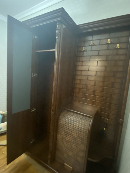 Прихожая в отличном состоянии, 2х1,4х0,45