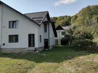 Casa duplex de vazare