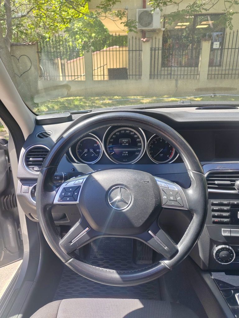 Mercedes  Benz C180
